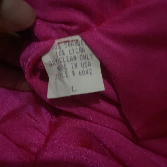 Zippered back one shoulder dress w/ brooch - Picture 4 of 4